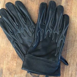Women’s leather motorcycle gloves